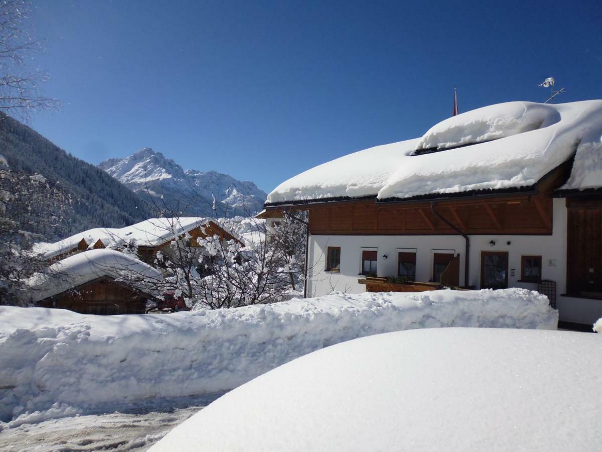 Gruberhof Apartment San Candido Bagian luar foto