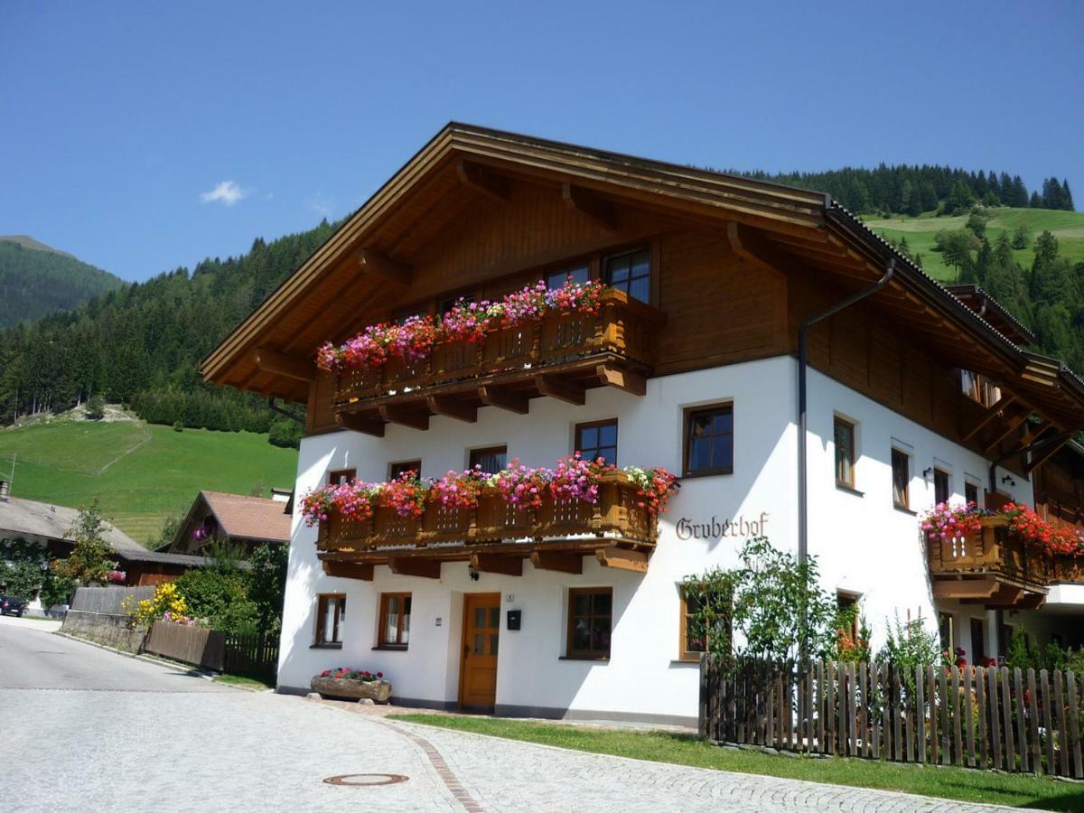 Gruberhof Apartment San Candido Bagian luar foto