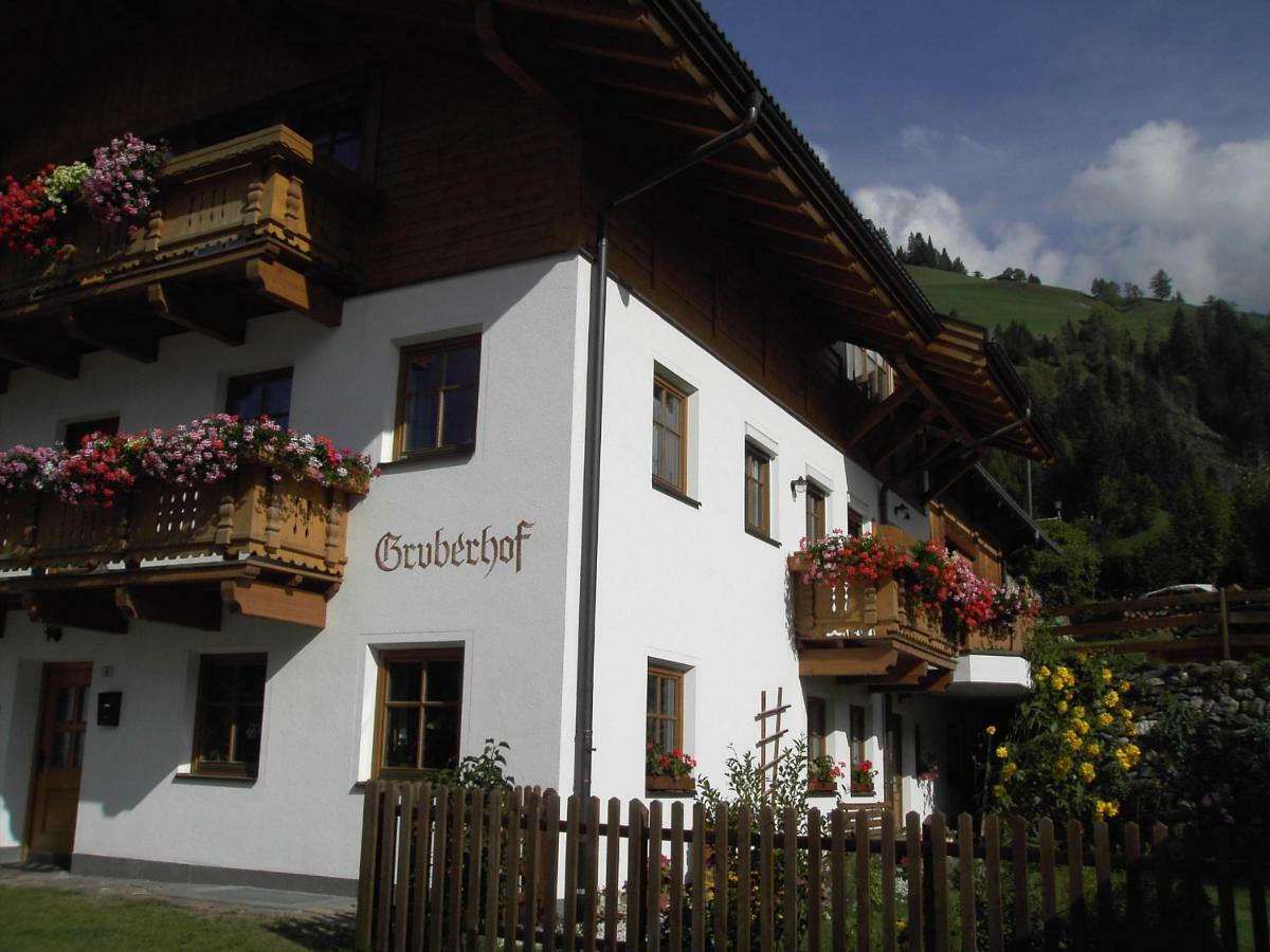 Gruberhof Apartment San Candido Bagian luar foto