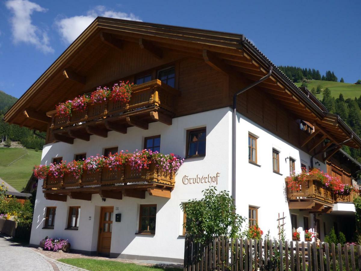 Gruberhof Apartment San Candido Bagian luar foto